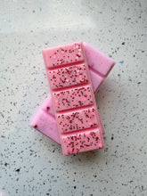 Load image into Gallery viewer, Strawberry & Rhubarb Wax Snap Bar